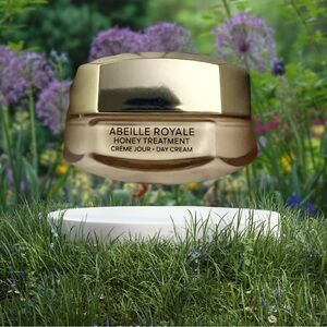 Guerlain • Abeille Royale Honey • Treatment Day Cream • 15 ml.  NWOB